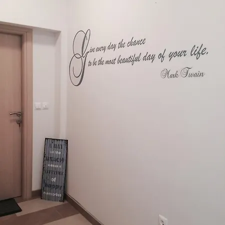 Apartment Sofija Vrsi
